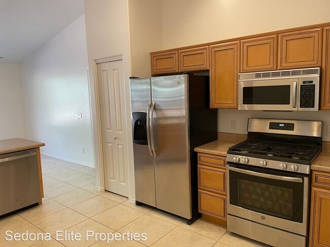 Building Photo - 3 br, 2 bath House - 60 RIM TRAIL DRIVE