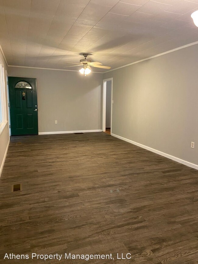 Building Photo - 3 br, 1.5 bath House - 108 Cooper Rd