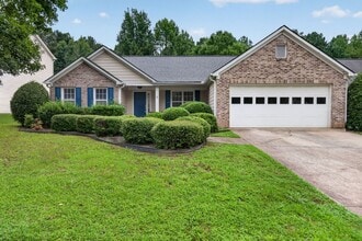 Building Photo - 390 Silverthorn Dr