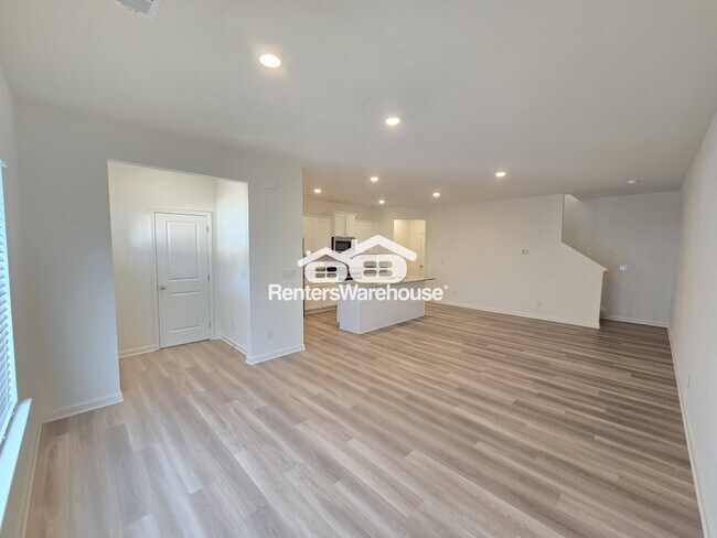 Foto del edificio - 1585 Salem Dr