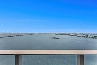 Building Photo - 700 NE 24th St Building Photo - 700 NE 24th St