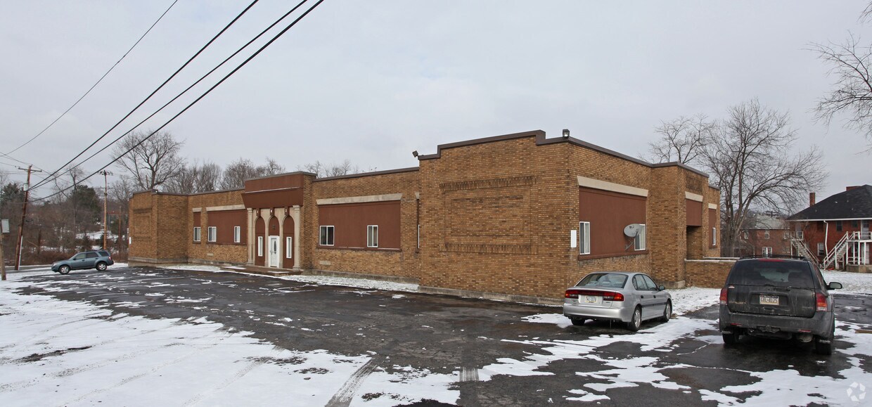 182 N 6th St, Clairton, PA 15025 Apartments in Clairton, PA