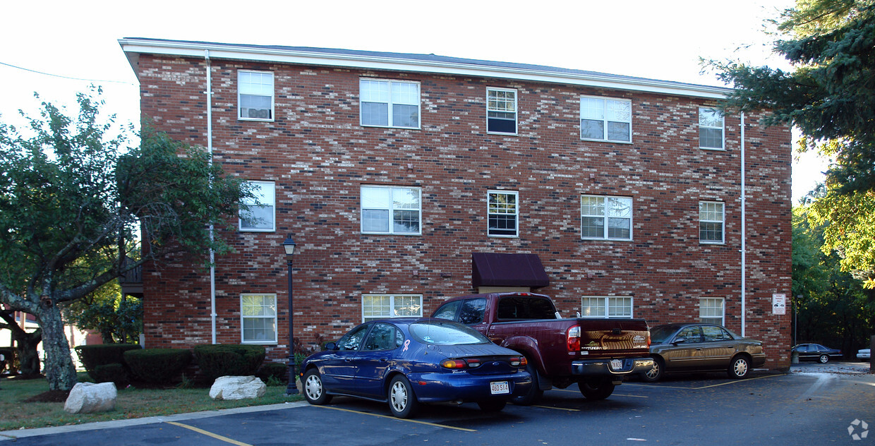 Building Photo - Pleasant Brook Apartments