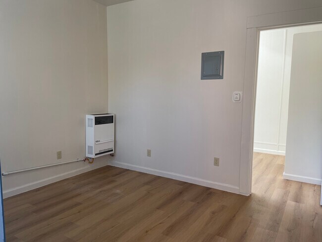 Building Photo - 2720 Elmwood Ave