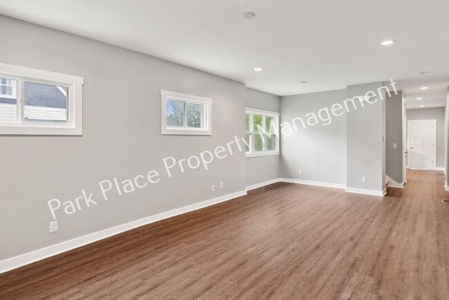 Foto del edificio - 819 Parkway Ave