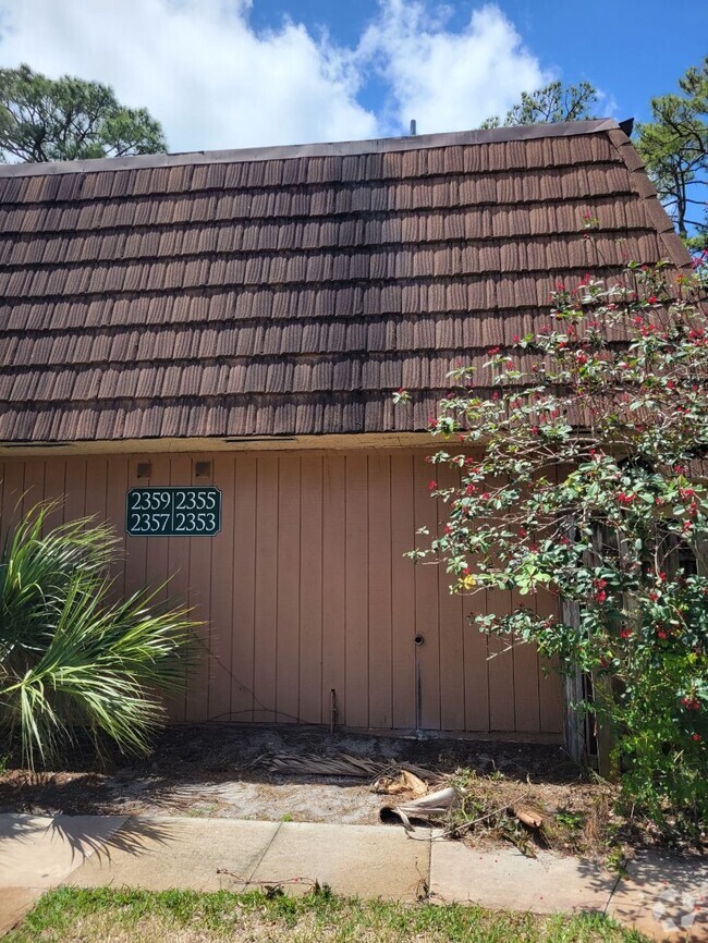 Building Photo - 2353 Caroma Ln