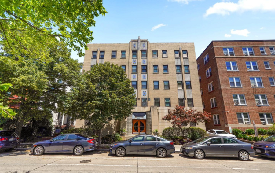 Primary Photo - Bright Two Bedroom Dream in Dupont!
