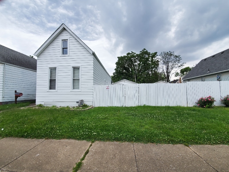 Primary Photo - 1116 W Tennessee St