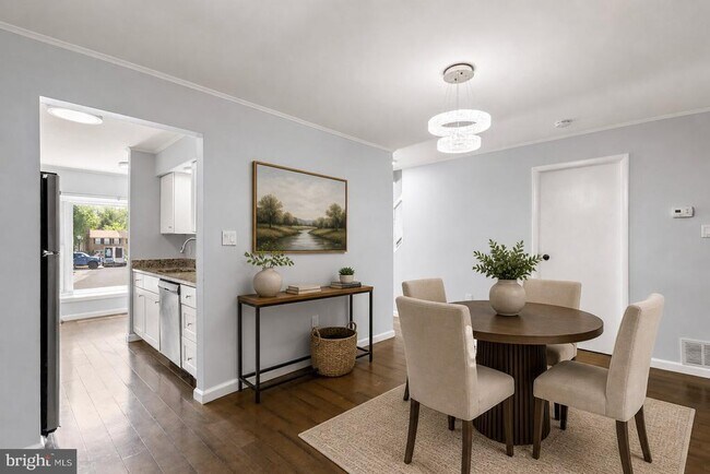 Foto del edificio - 108 Middle Point Ct