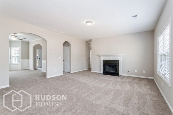 Building Photo - NOW AVAILABLE! - 17 Gardenia Ln, Dallas, G...