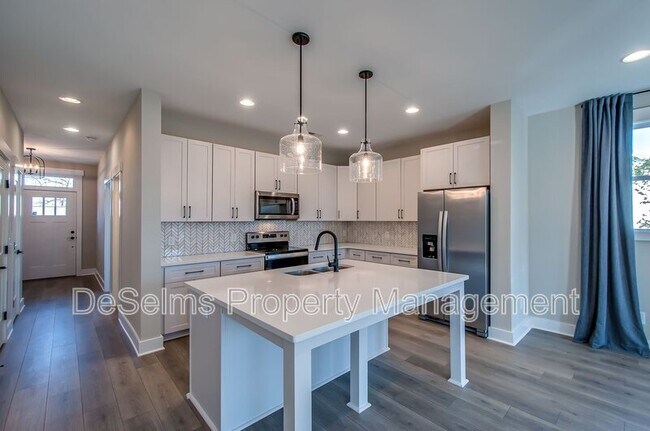 Foto del edificio - 2061 Oakwood Ave