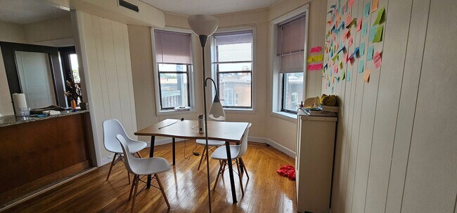 Building Photo - Great Location! B-Line Packard's Corner To...