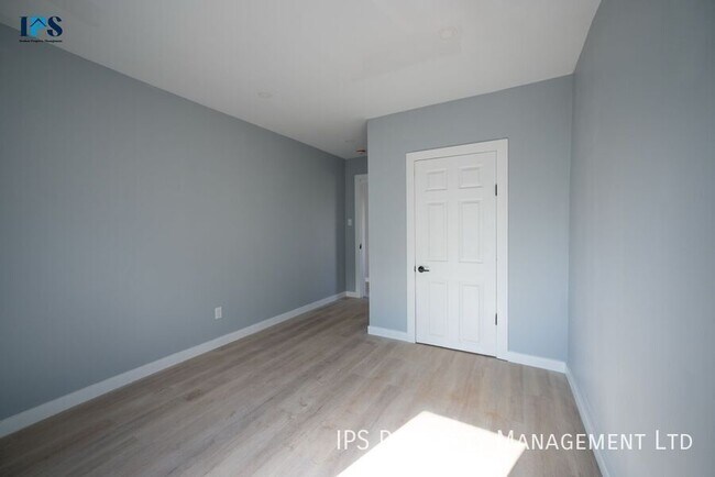 Photo du bâtiment - 2 Bed | 1 Bath - ALL UTILITIES INCLUDED