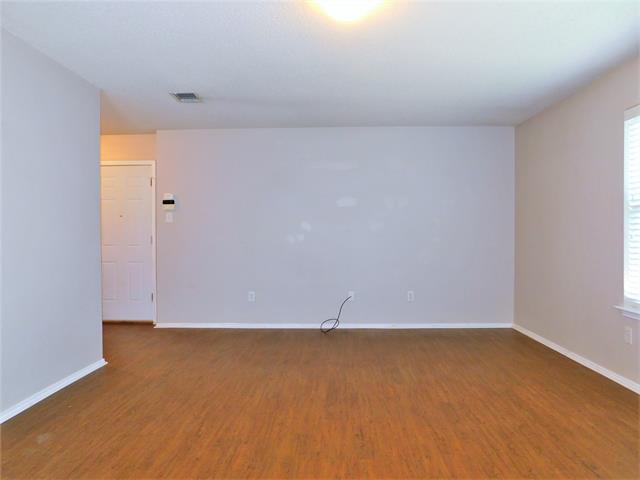 Foto del edificio - 2408 Rolling Ridge Dr