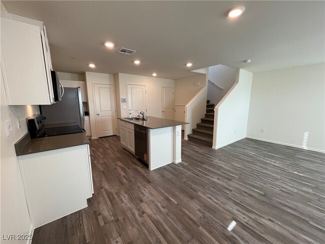 Building Photo - 4919 Olive Mesa Ave