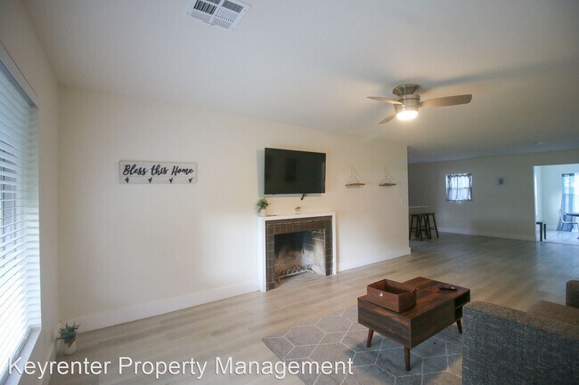 Foto del edificio - 2 br, 1 bath House - 1641 S Knoxville Ave