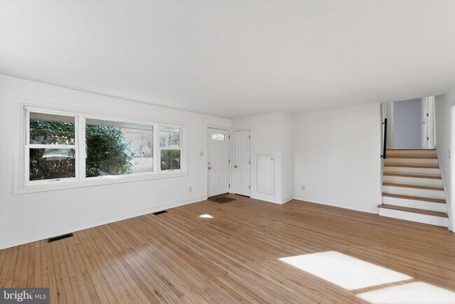 Building Photo - 1567 Sugartown Rd