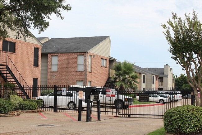 Photo - 16111 Aspenglenn Dr Apartment