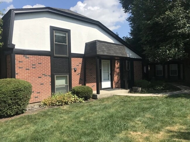 Building Photo - 1450 Inverrary Ln