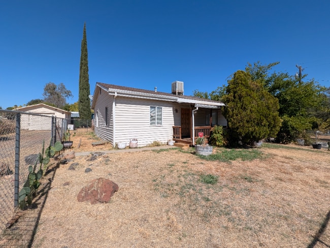 Building Photo - 2431 Las Plumas Ave