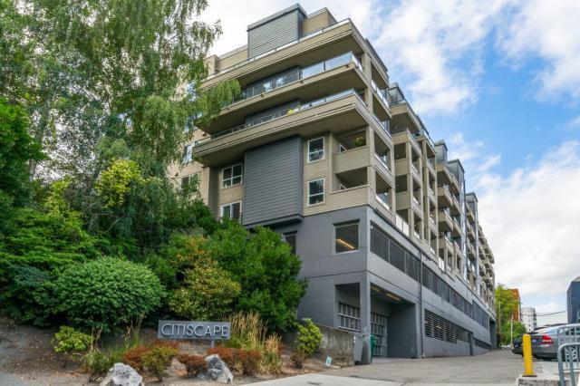 Foto principal - 2 bedroom in Seattle WA 98109