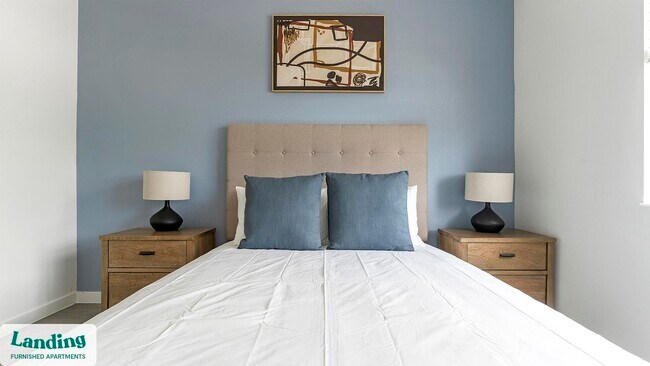 Foto del edificio - 7301 Lake Bank Lp