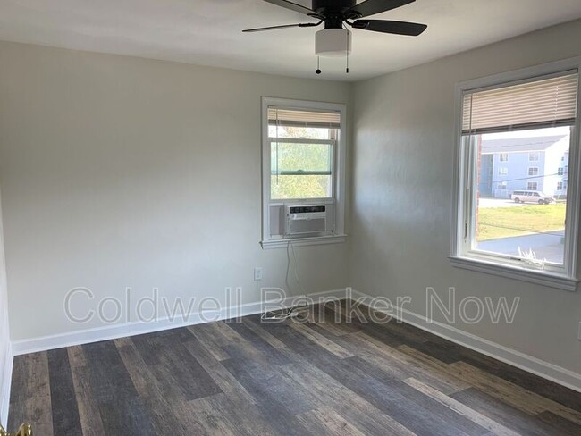 Foto del edificio - 1407 Bayville St