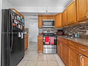 Building Photo - 10641 SW 108th Ave