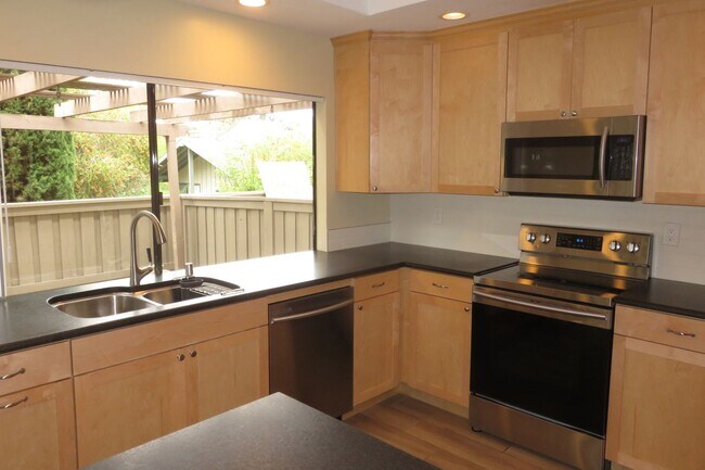 Building Photo - Townhome for Rent — La Jolla Village, South Point Community