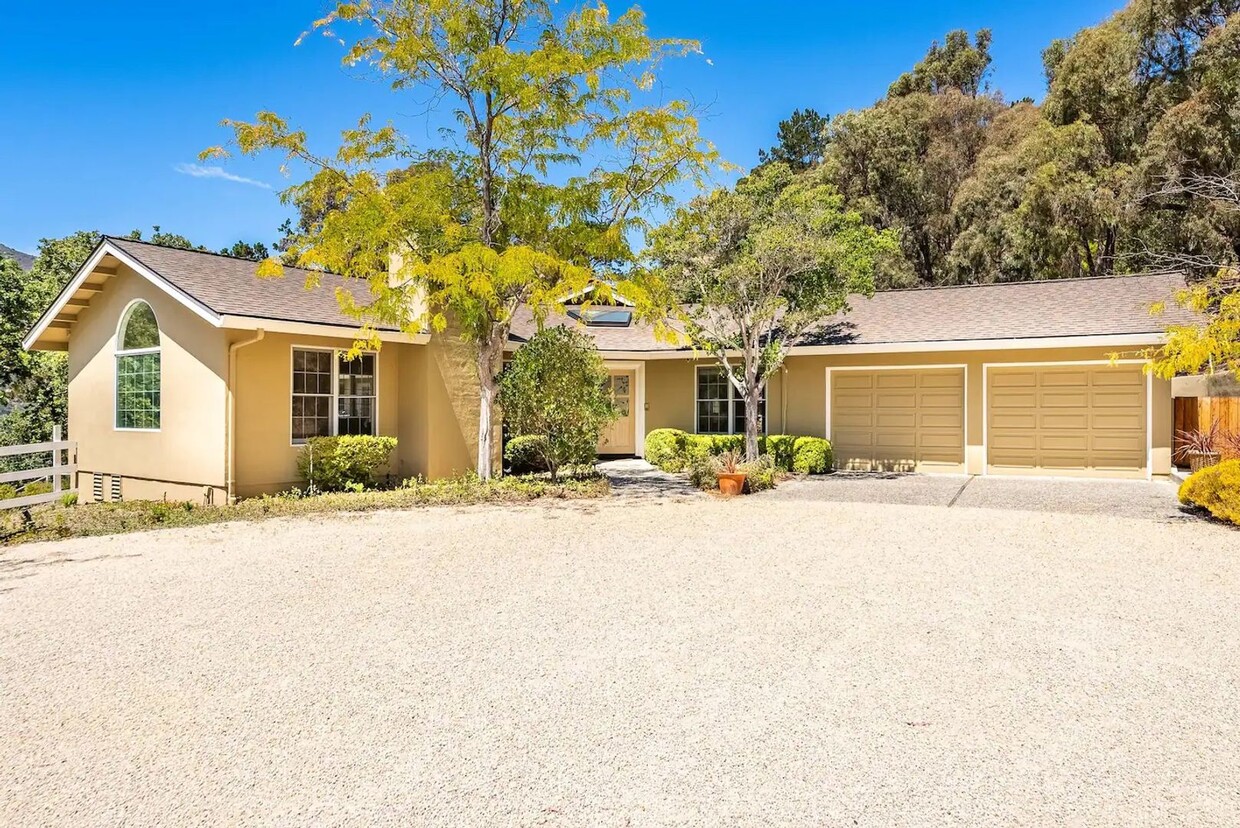 Foto principal - 4 Bed, 3.5 Bath - Spacious Carmel Valley R...