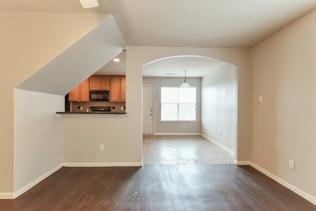 Building Photo - 25222 Barmby Dr