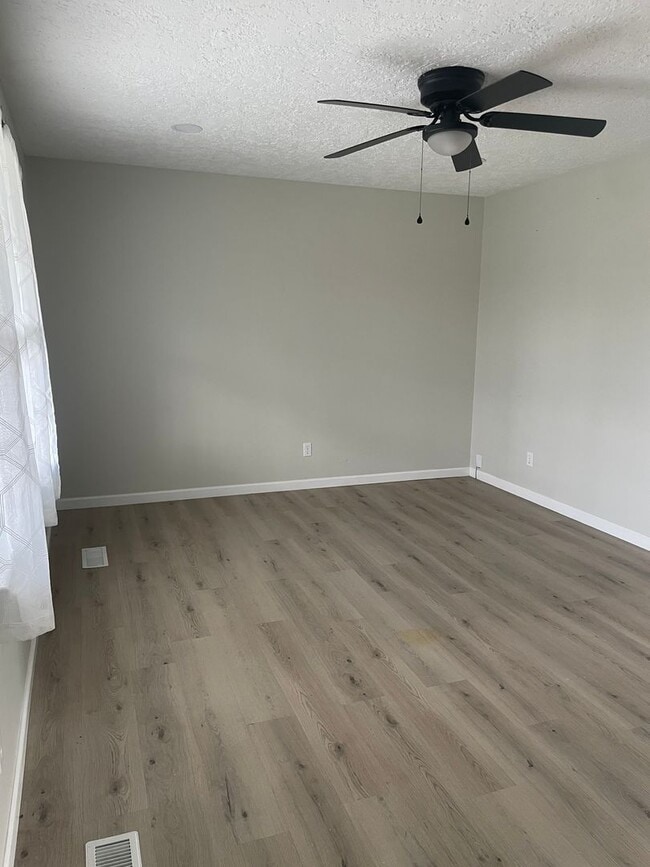 Building Photo - 5918 Medders St