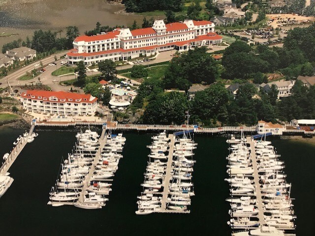 Foto del edificio - 264 Lafayette Rd