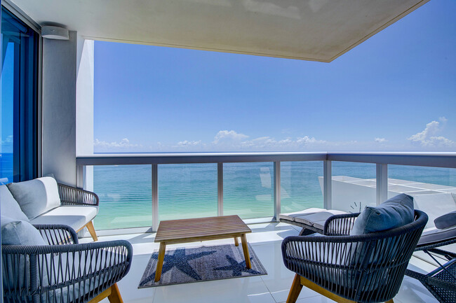 Building Photo - 6899 Collins Ave