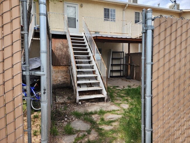 Building Photo - 99 N 1850 W