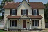 Foto principal - 809 S Division St