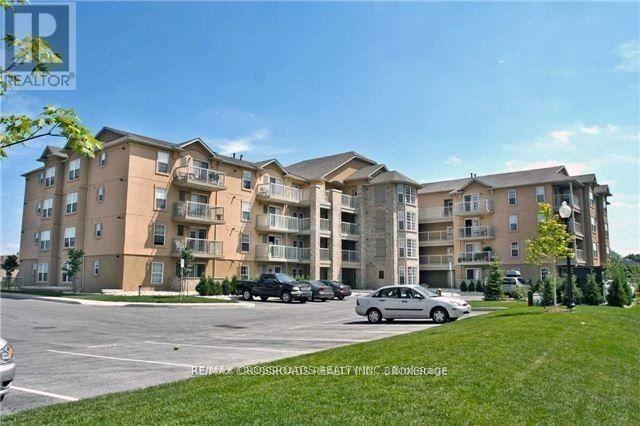 Building Photo - 1440-1440 Bishops Gate