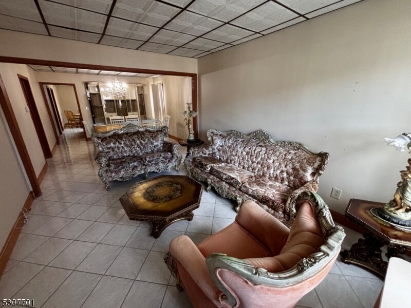 Foto principal - 42 Trenton Ave