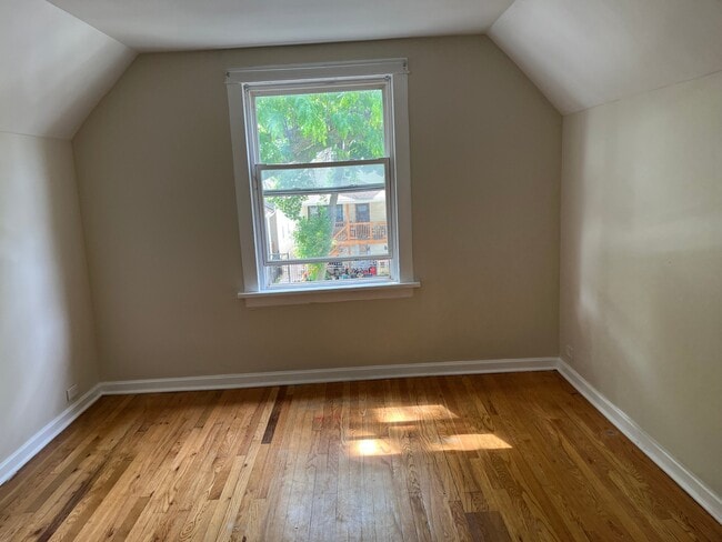 Building Photo - 2209 N Keeler Ave