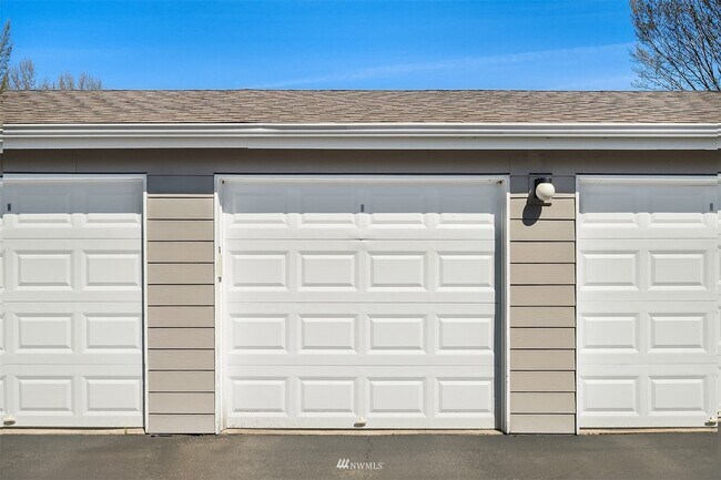 Building Photo - 12611 109th Ct NE