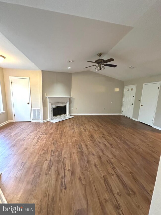 Building Photo - 2838 Buxton Ct