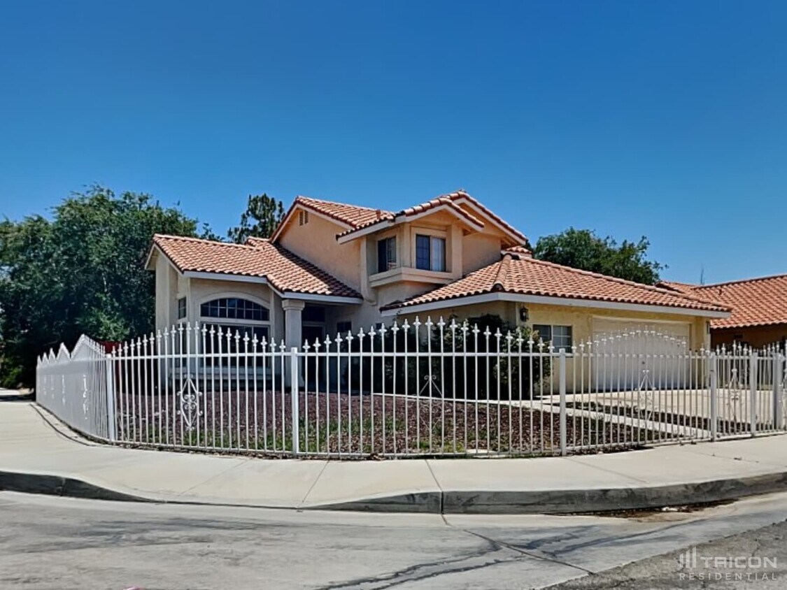 44238 Gillan Avenue Lancaster CA House for Rent in Lancaster, CA