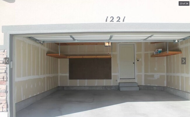 Building Photo - 1221 Baycrest Dr