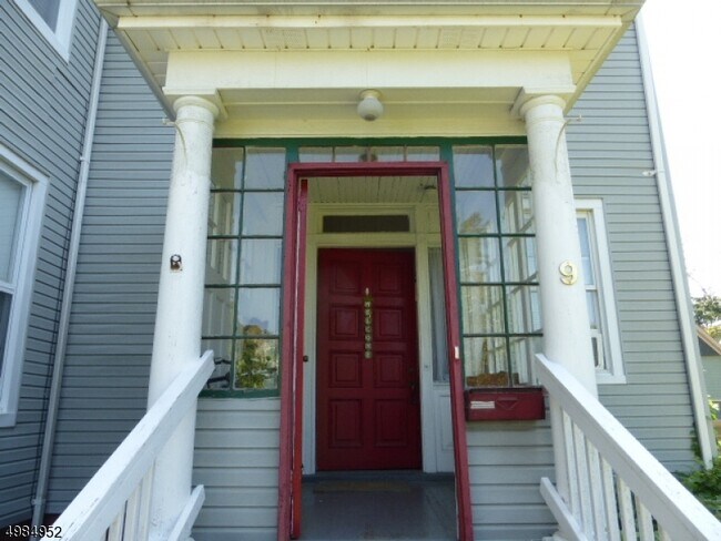 Building Photo - 9 Franklin Pl