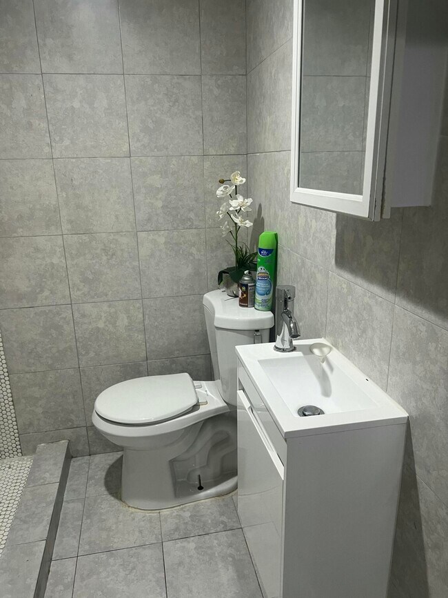 Foto del edificio - 6551 Coolidge St