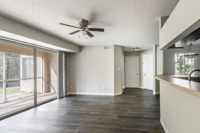 Foto del edificio - Park Village