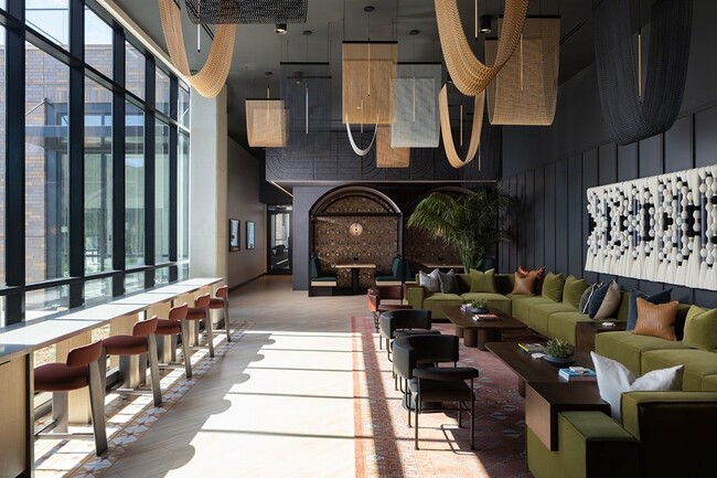 Building Photo - Orlo