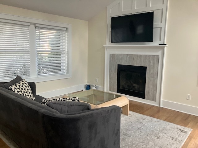 LR with fireplace - 296 Reef Rd