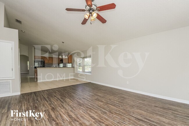 Foto del edificio - 5219 Alavista Dr