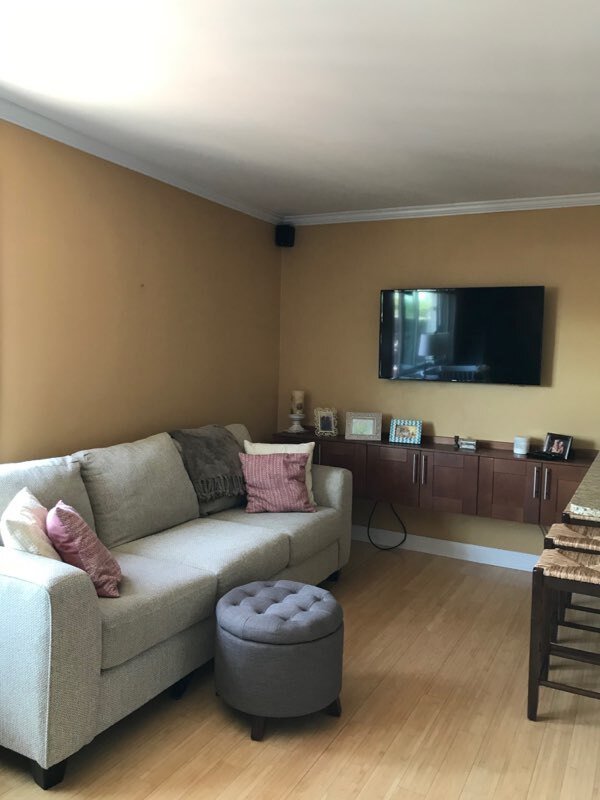 Foto del edificio - 401 W Webster Ave